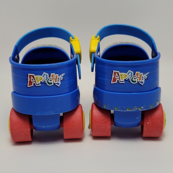 Flying Wheels Kids Adjustable Quad Grow With Me Training Roller Skate - Picture 4 of 14